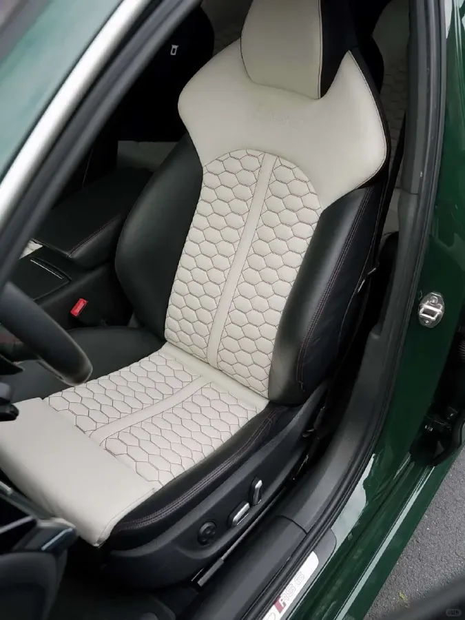 2016 Audi RS 6 4.0T 560HP V8 8AT,autocango,china used car exporter,china ev exporter,chinese used car exporter,chinese used ev exporter