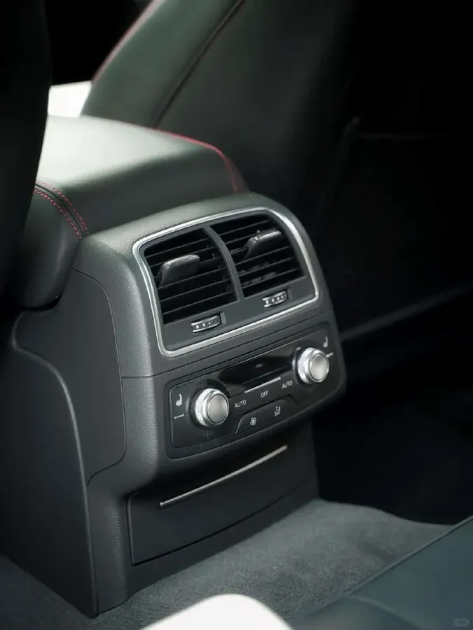 2016 Audi RS 6 4.0T 560HP V8 8AT,autocango,china used car exporter,china ev exporter,chinese used car exporter,chinese used ev exporter