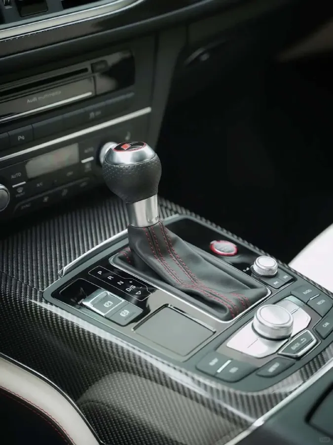 2016 Audi RS 6 4.0T 560HP V8 8AT,autocango,china used car exporter,china ev exporter,chinese used car exporter,chinese used ev exporter