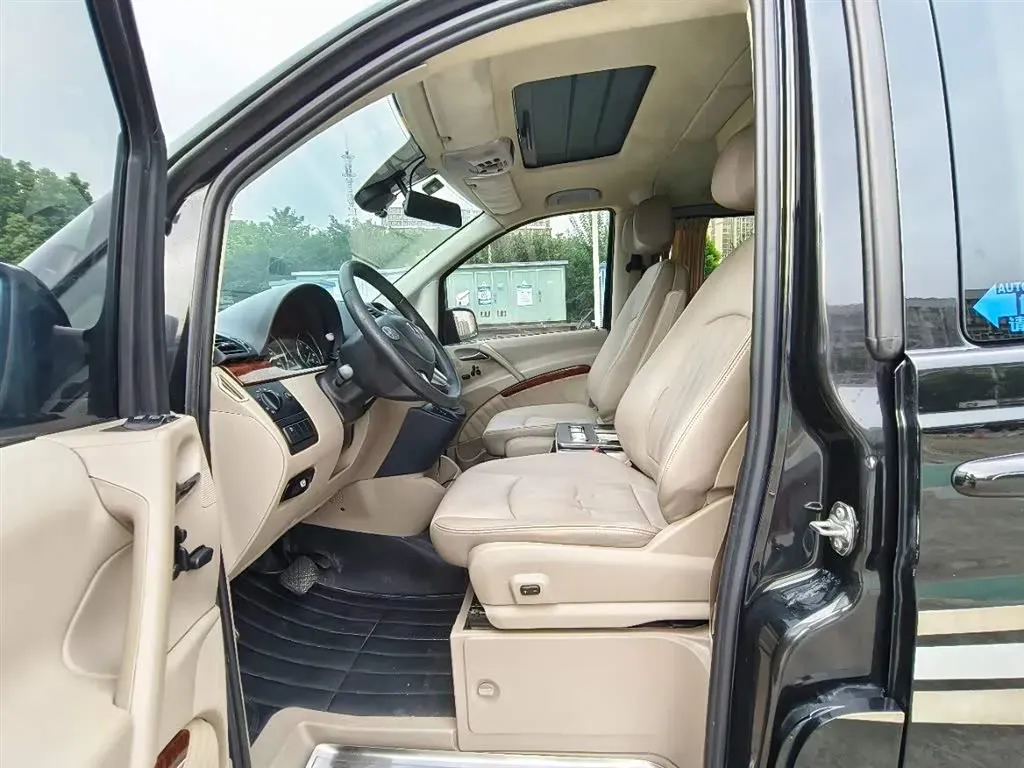 2013 Mercedes-Benz Viano 3.0L 224HP V6 5AT,autocango,china used car exporter,china ev exporter,chinese used car exporter,chinese used ev exporter