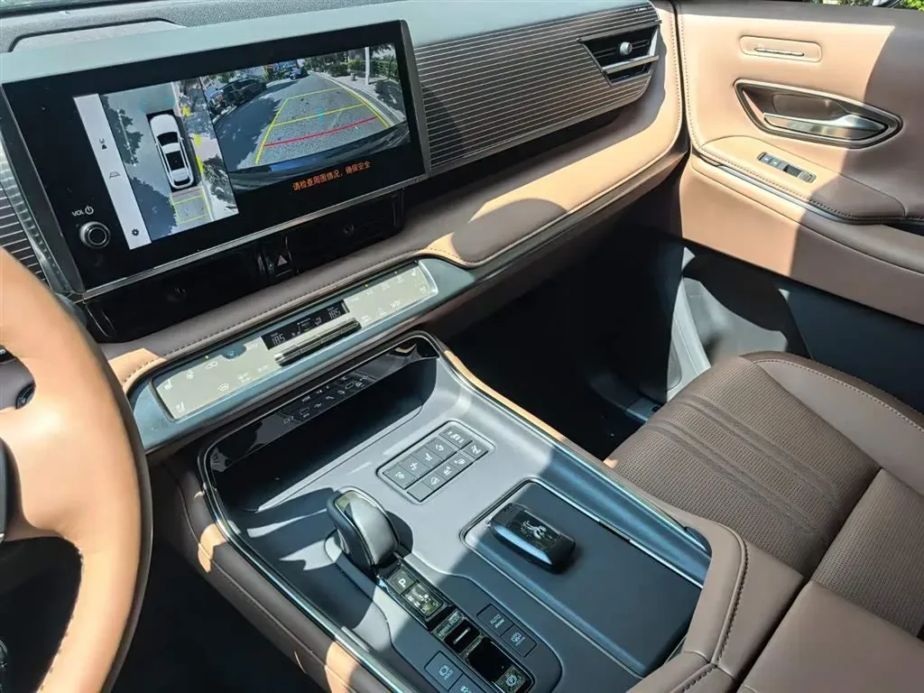 2024 Century Century 3.5L 262HP V6 E-CVT PHEV 18.1KWH,autocango,china used car exporter,china ev exporter,chinese used car exporter,chinese used ev exporter