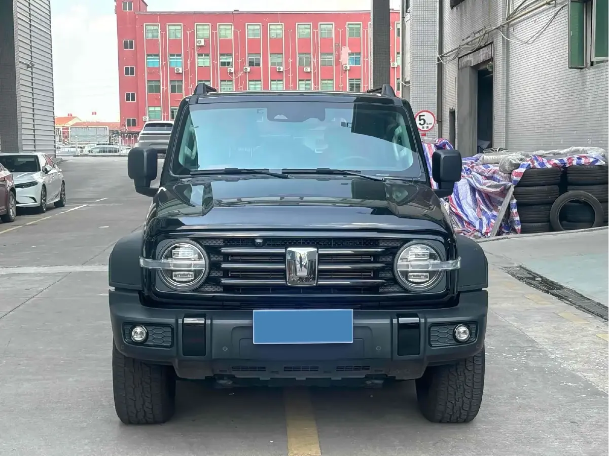 2023 Tank 300 2.0T 227HP L4 8AT