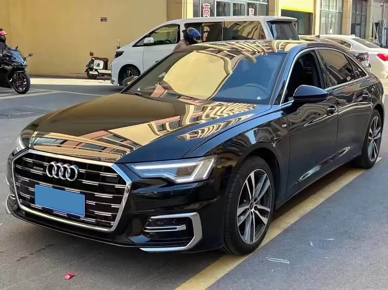 2023 AUDI A6L view 1