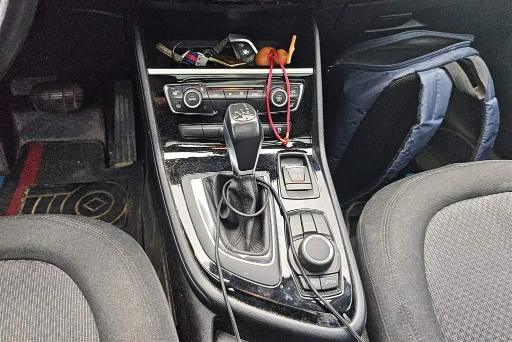 2015 BMW 2 Series SUV 1.5T 136HP L3 6AT,autocango,china used car exporter,china ev exporter,chinese used car exporter,chinese used ev exporter