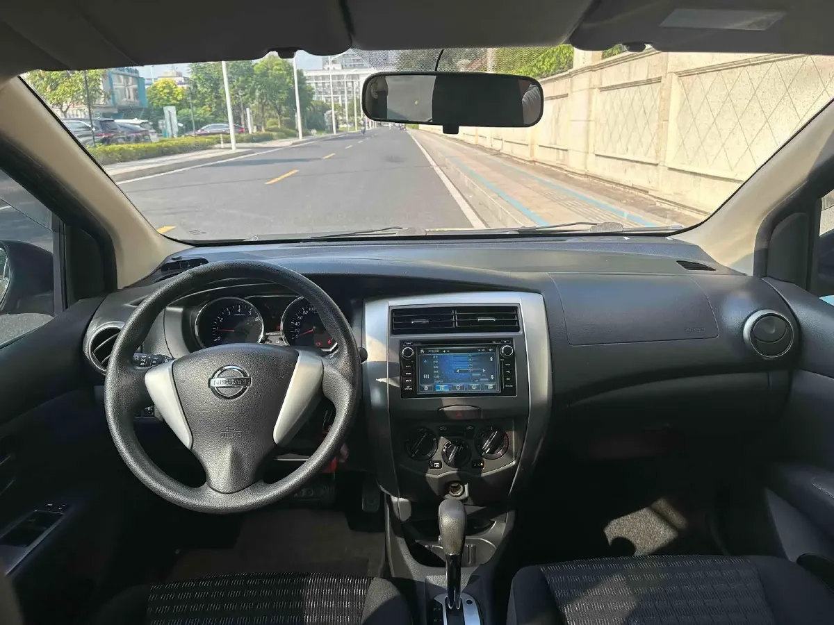 2013 Nissan Livina 1.6L 124HP L4 CVT,autocango,china used car exporter,china ev exporter,chinese used car exporter,chinese used ev exporter