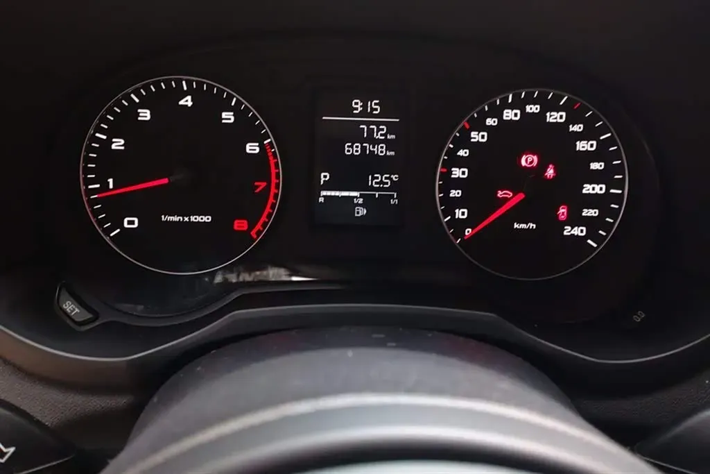 2014 Audi A1 1.4T 122HP L4 7DCT,autocango,china used car exporter,china ev exporter,chinese used car exporter,chinese used ev exporter