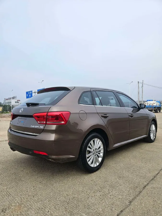 2013 Volkswagen Gran Lavida 1.4T 131HP L4 5MT,autocango,china used car exporter,china ev exporter,chinese used car exporter,chinese used ev exporter