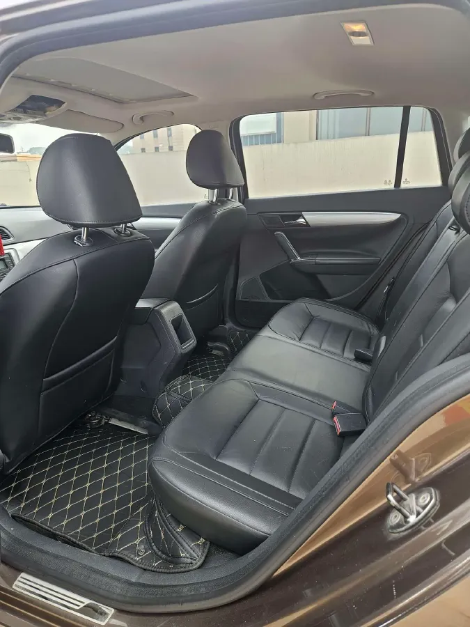 2013 Volkswagen Gran Lavida 1.4T 131HP L4 5MT,autocango,china used car exporter,china ev exporter,chinese used car exporter,chinese used ev exporter