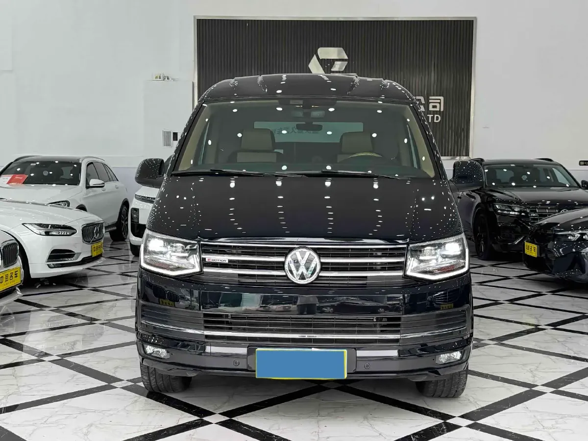 2019 Volkswagen Multivan 2.0T 204HP L4 7DCT,autocango,china used car exporter,china ev exporter,chinese used car exporter,chinese used ev exporter
