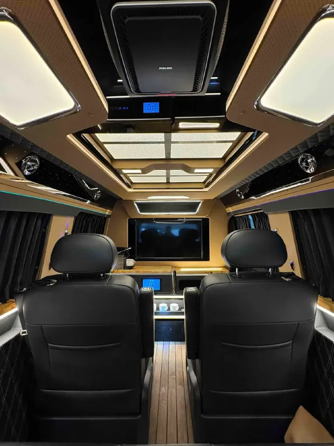 2019 Volkswagen Multivan 2.0T 204HP L4 7DCT,autocango,china used car exporter,china ev exporter,chinese used car exporter,chinese used ev exporter