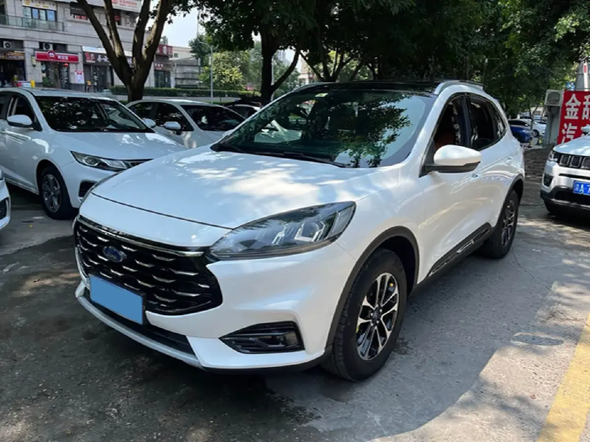 2020 Ford Escape 2.0T 248HP L4 8AT