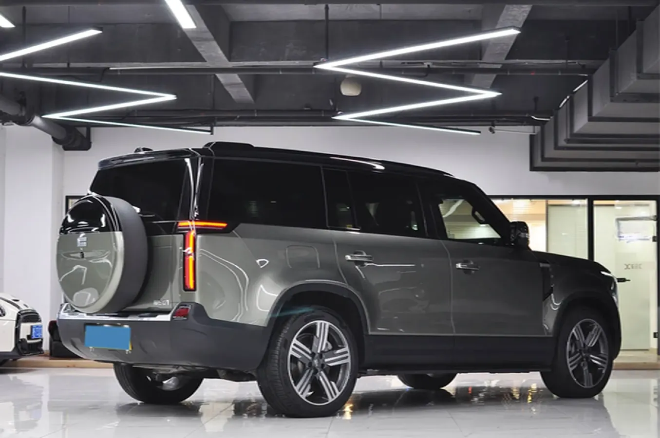 2023 ROX 01 1.5T 152HP L4 REEV 56.01KWH,autocango,china used car exporter,china ev exporter,chinese used car exporter,chinese used ev exporter