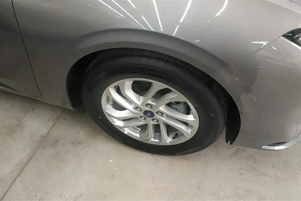 2023 Ford Mondeo 1.5T 190HP L4 8AT,autocango,china used car exporter,china ev exporter,chinese used car exporter,chinese used ev exporter