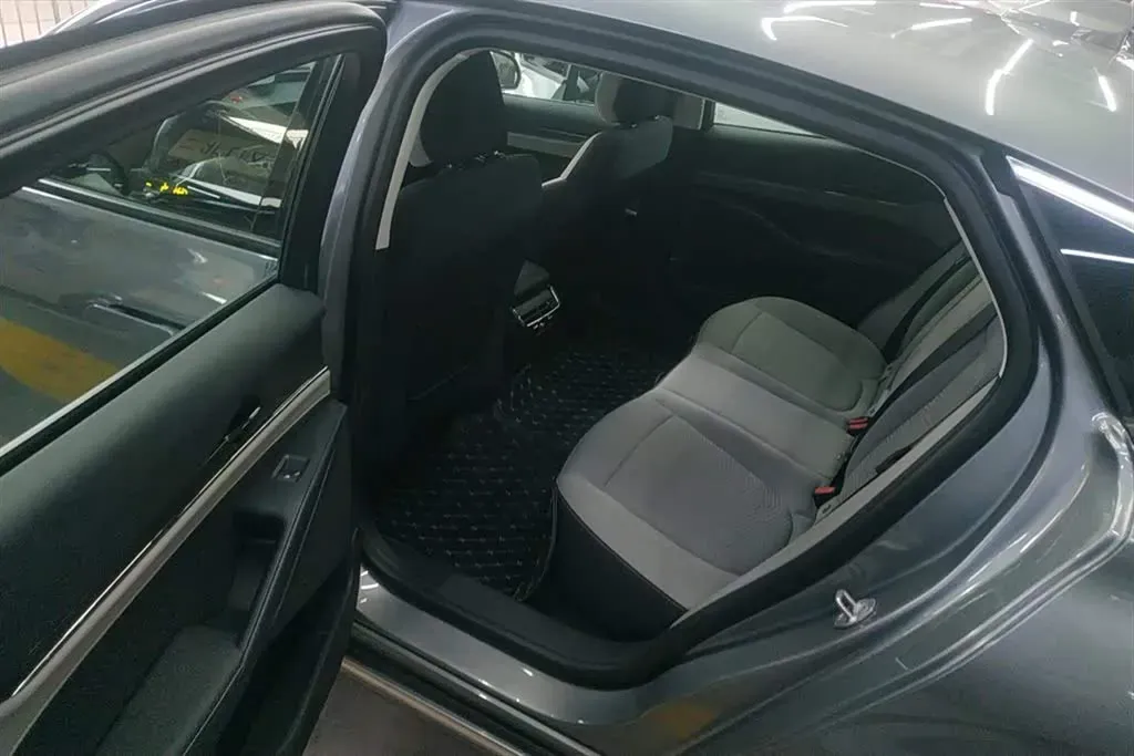 2023 Ford Mondeo 1.5T 190HP L4 8AT,autocango,china used car exporter,china ev exporter,chinese used car exporter,chinese used ev exporter