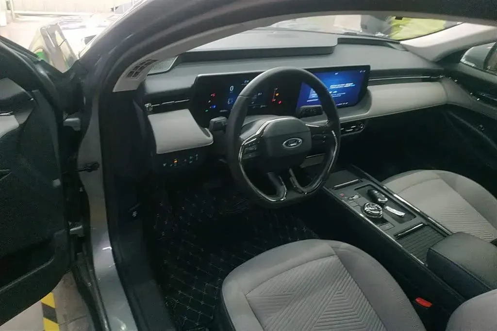 2023 Ford Mondeo 1.5T 190HP L4 8AT,autocango,china used car exporter,china ev exporter,chinese used car exporter,chinese used ev exporter