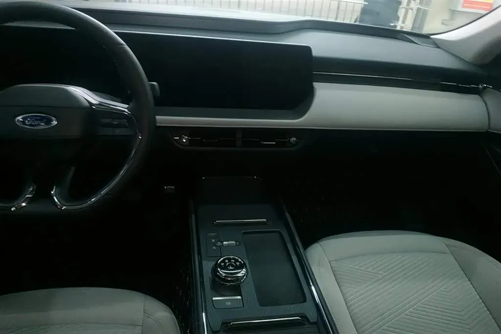 2023 Ford Mondeo 1.5T 190HP L4 8AT,autocango,china used car exporter,china ev exporter,chinese used car exporter,chinese used ev exporter