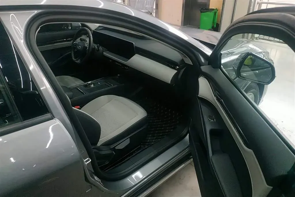 2023 Ford Mondeo 1.5T 190HP L4 8AT,autocango,china used car exporter,china ev exporter,chinese used car exporter,chinese used ev exporter