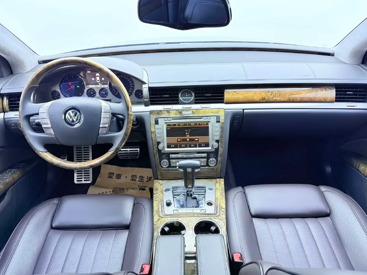 2012 Volkswagen Pheaton 4.2L 335HP V8 6AT,autocango,china used car exporter,china ev exporter,chinese used car exporter,chinese used ev exporter