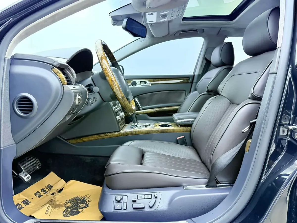 2012 Volkswagen Pheaton 4.2L 335HP V8 6AT,autocango,china used car exporter,china ev exporter,chinese used car exporter,chinese used ev exporter