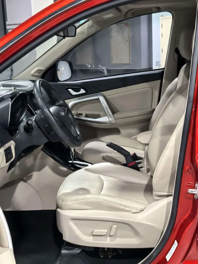 2014 Chery Tiggo 5 2.0L 139HP L4 CVT,autocango,china used car exporter,china ev exporter,chinese used car exporter,chinese used ev exporter