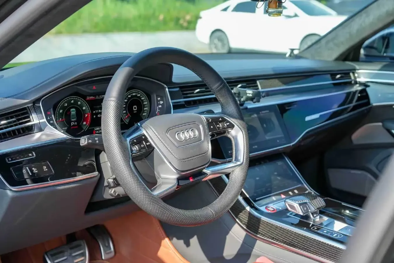 2021 Audi S8 4.0T 571HP V8 8AT,autocango,china used car exporter,china ev exporter,chinese used car exporter,chinese used ev exporter