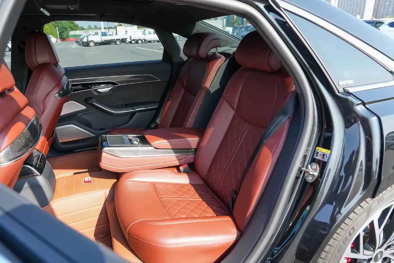 2021 Audi S8 4.0T 571HP V8 8AT,autocango,china used car exporter,china ev exporter,chinese used car exporter,chinese used ev exporter