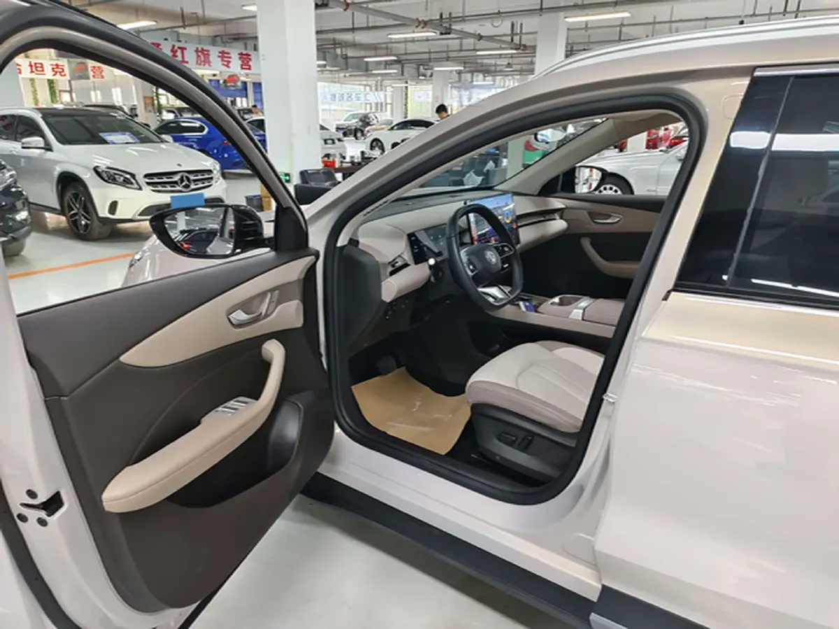 2025 MG MG ES5 BEV 62.2KWH,autocango,china used car exporter,china ev exporter,chinese used car exporter,chinese used ev exporter