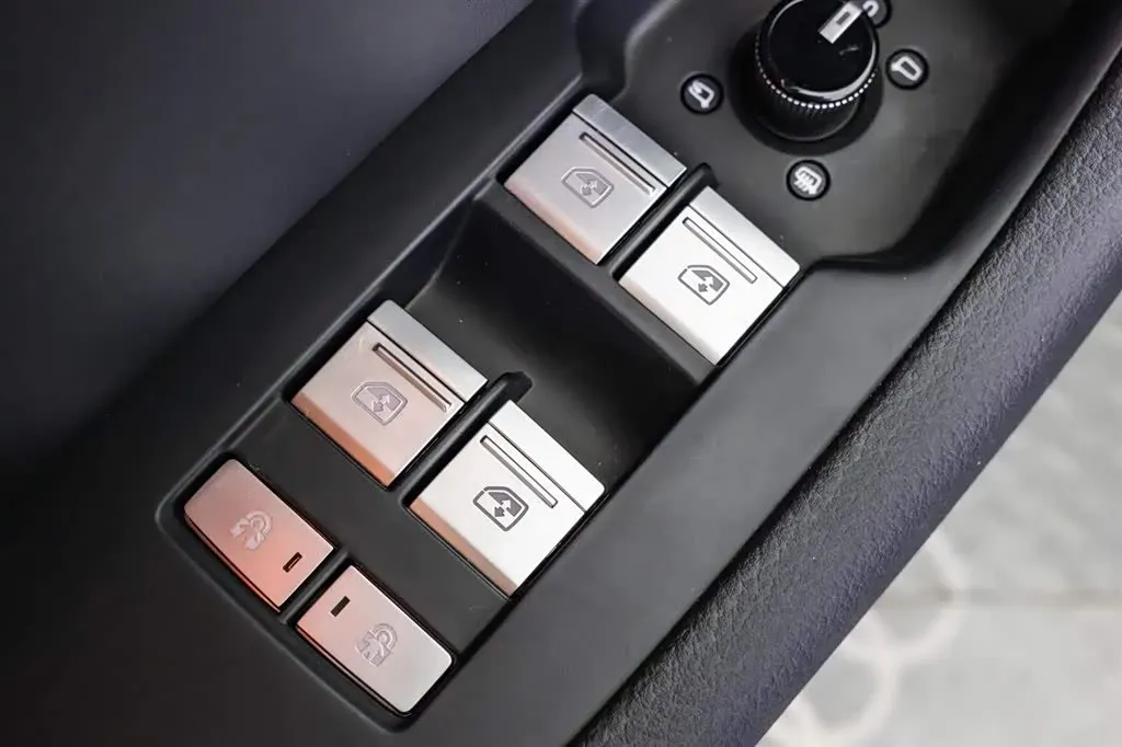 2025 Audi A6L 2.0T 245HP L4 7DCT,autocango,china used car exporter,china ev exporter,chinese used car exporter,chinese used ev exporter