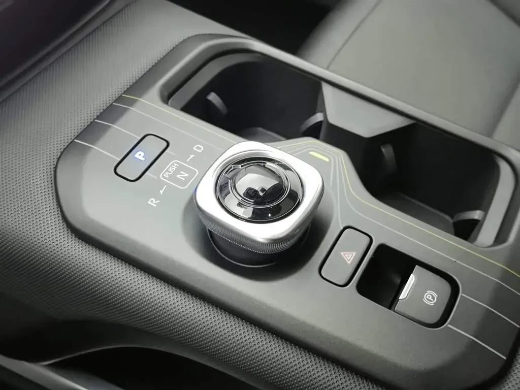 2025 Toyota bZ5 BEV,autocango,china used car exporter,china ev exporter,chinese used car exporter,chinese used ev exporter