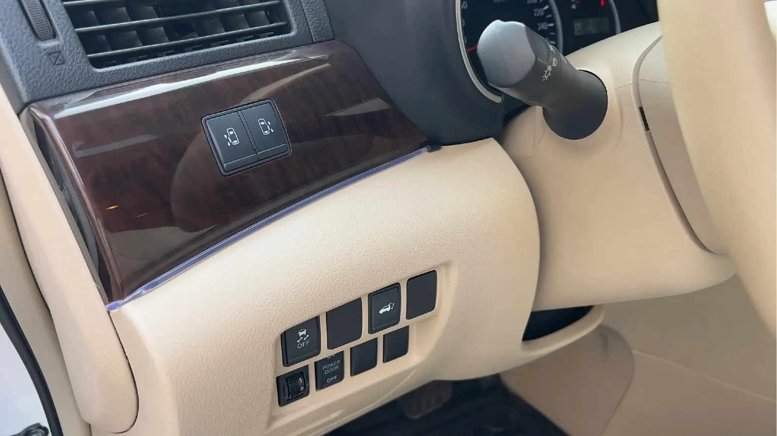 2015 Nissan Quest 3.5L 277HP V6 CVT,autocango,china used car exporter,china ev exporter,chinese used car exporter,chinese used ev exporter