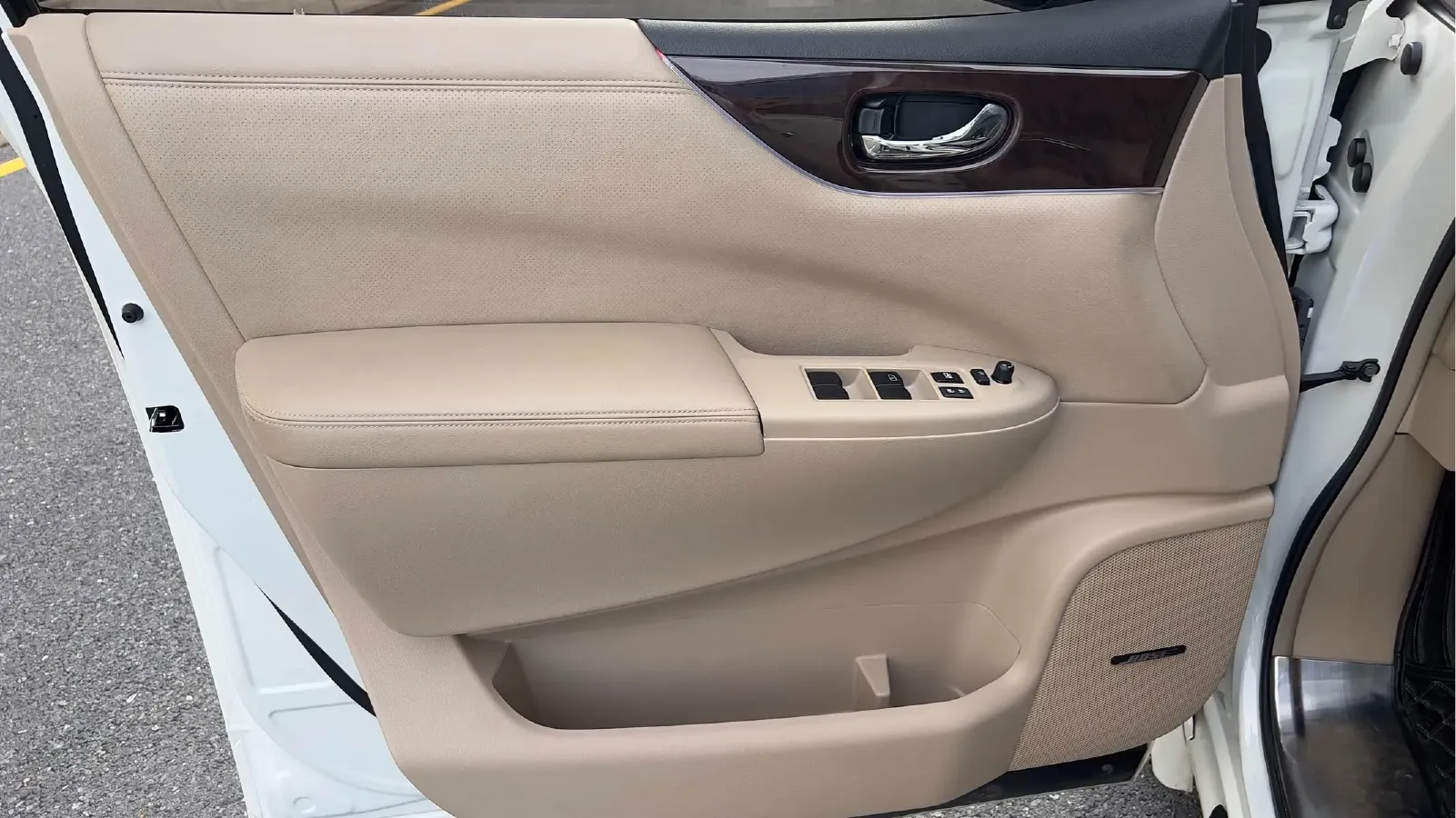 2015 Nissan Quest 3.5L 277HP V6 CVT,autocango,china used car exporter,china ev exporter,chinese used car exporter,chinese used ev exporter