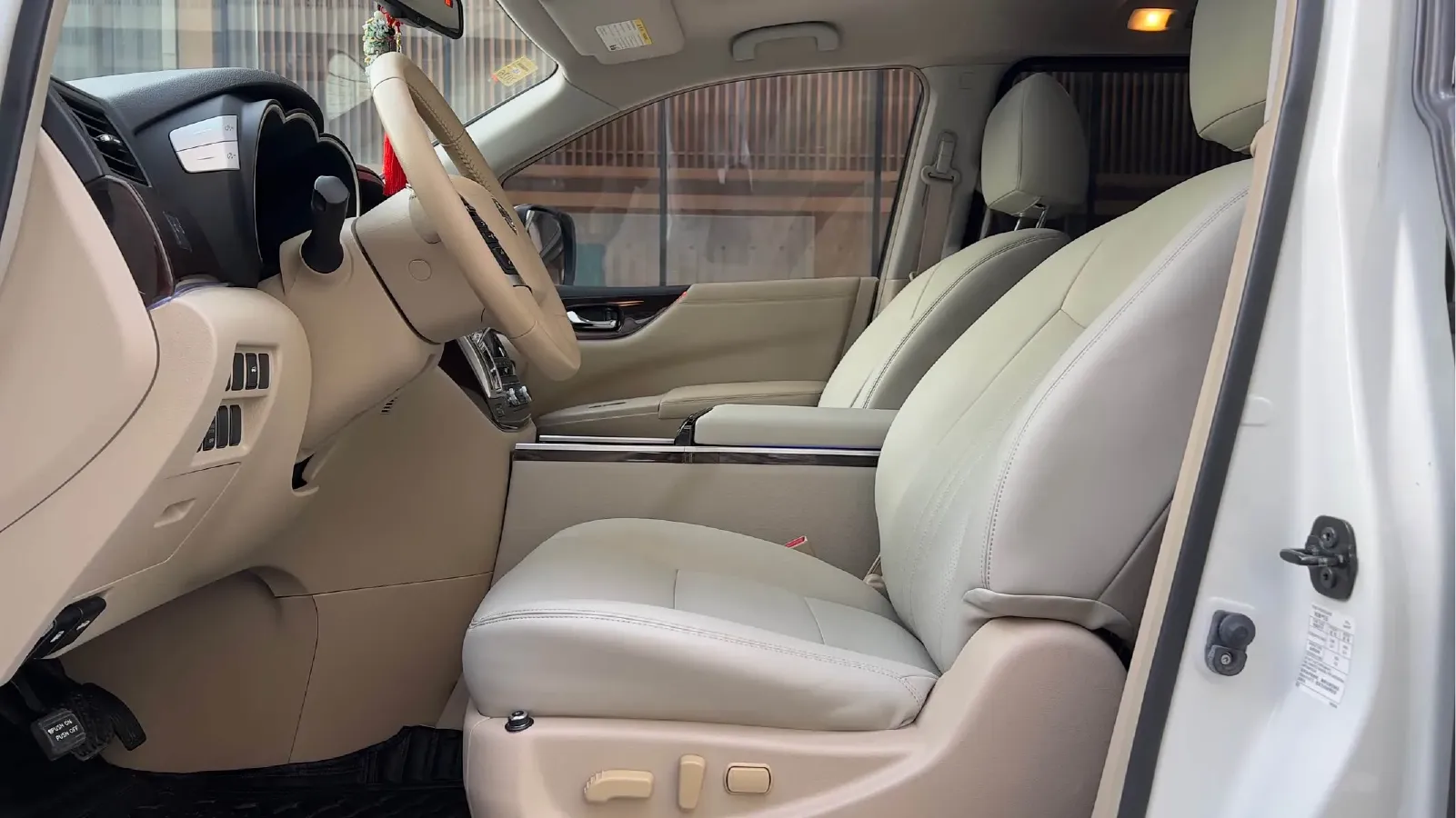 2015 Nissan Quest 3.5L 277HP V6 CVT,autocango,china used car exporter,china ev exporter,chinese used car exporter,chinese used ev exporter