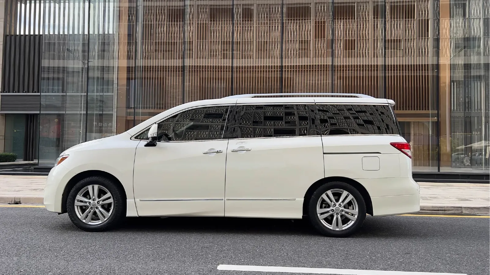 2015 Nissan Quest 3.5L 277HP V6 CVT,autocango,china used car exporter,china ev exporter,chinese used car exporter,chinese used ev exporter