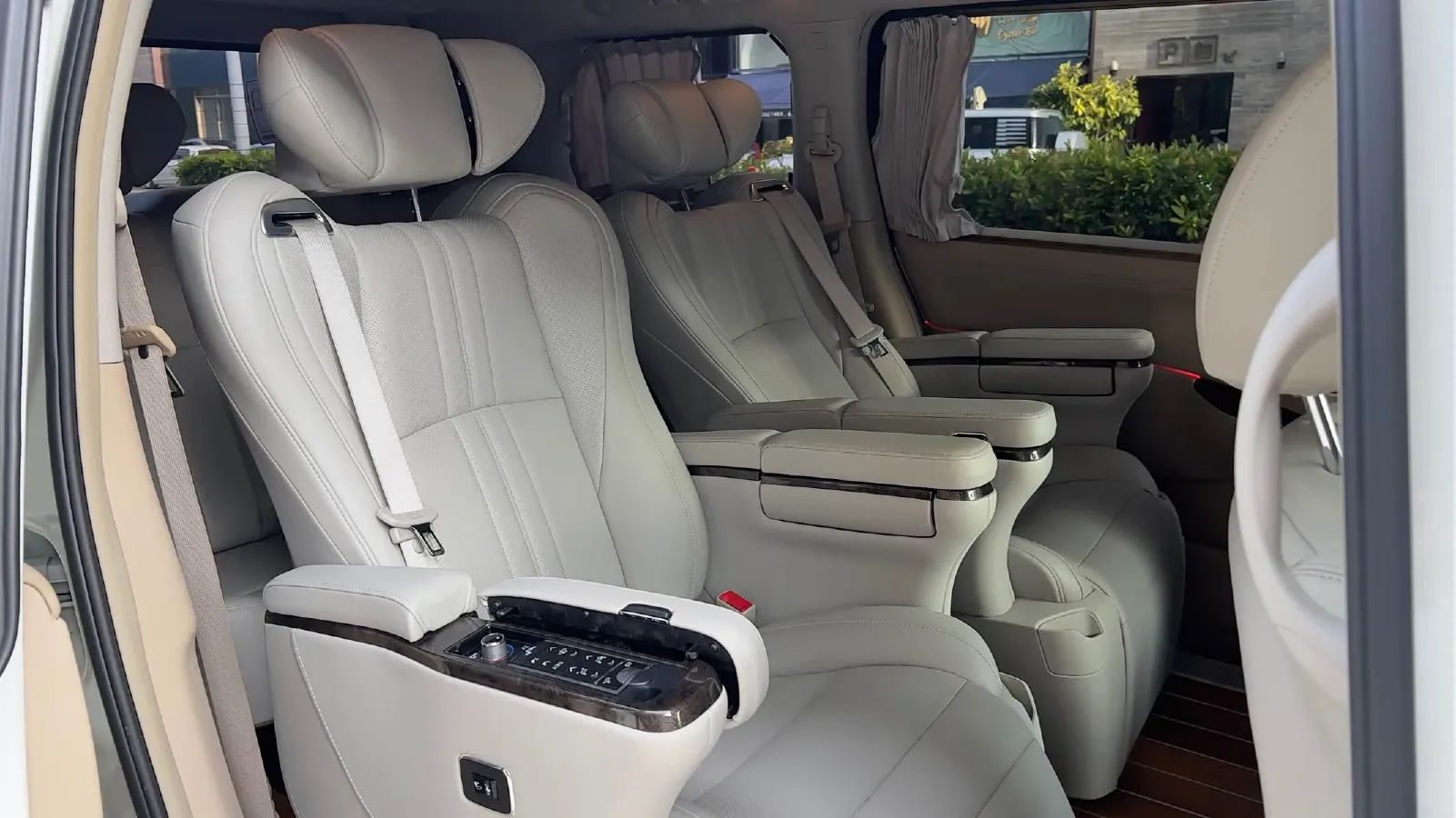 2015 Nissan Quest 3.5L 277HP V6 CVT,autocango,china used car exporter,china ev exporter,chinese used car exporter,chinese used ev exporter