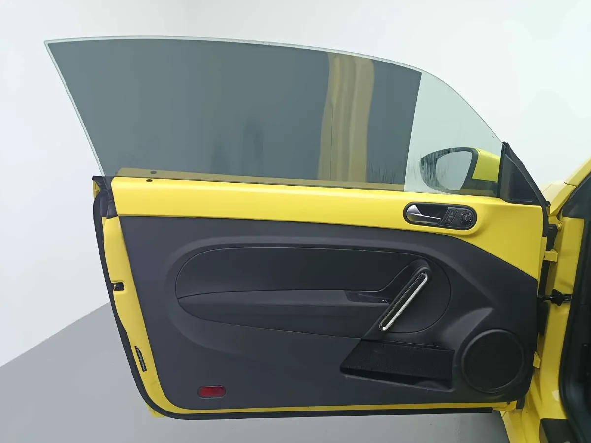 2014 Volkswagen Beetle 1.2T 105HP L4 7DCT,autocango,china used car exporter,china ev exporter,chinese used car exporter,chinese used ev exporter