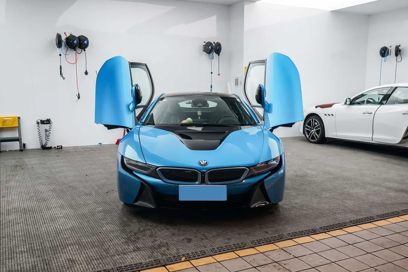 2014 BMW i8 1.5T 231HP L3 6AT PHEV 7.1KWH,autocango,china used car exporter,china ev exporter,chinese used car exporter,chinese used ev exporter