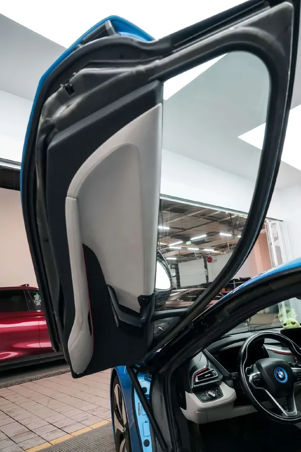 2014 BMW i8 1.5T 231HP L3 6AT PHEV 7.1KWH,autocango,china used car exporter,china ev exporter,chinese used car exporter,chinese used ev exporter