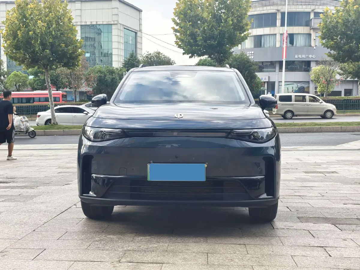 2024 Leapmotor C16 1.5L 95HP L4 REEV 28.4KWH,autocango,china used car exporter,china ev exporter,chinese used car exporter,chinese used ev exporter
