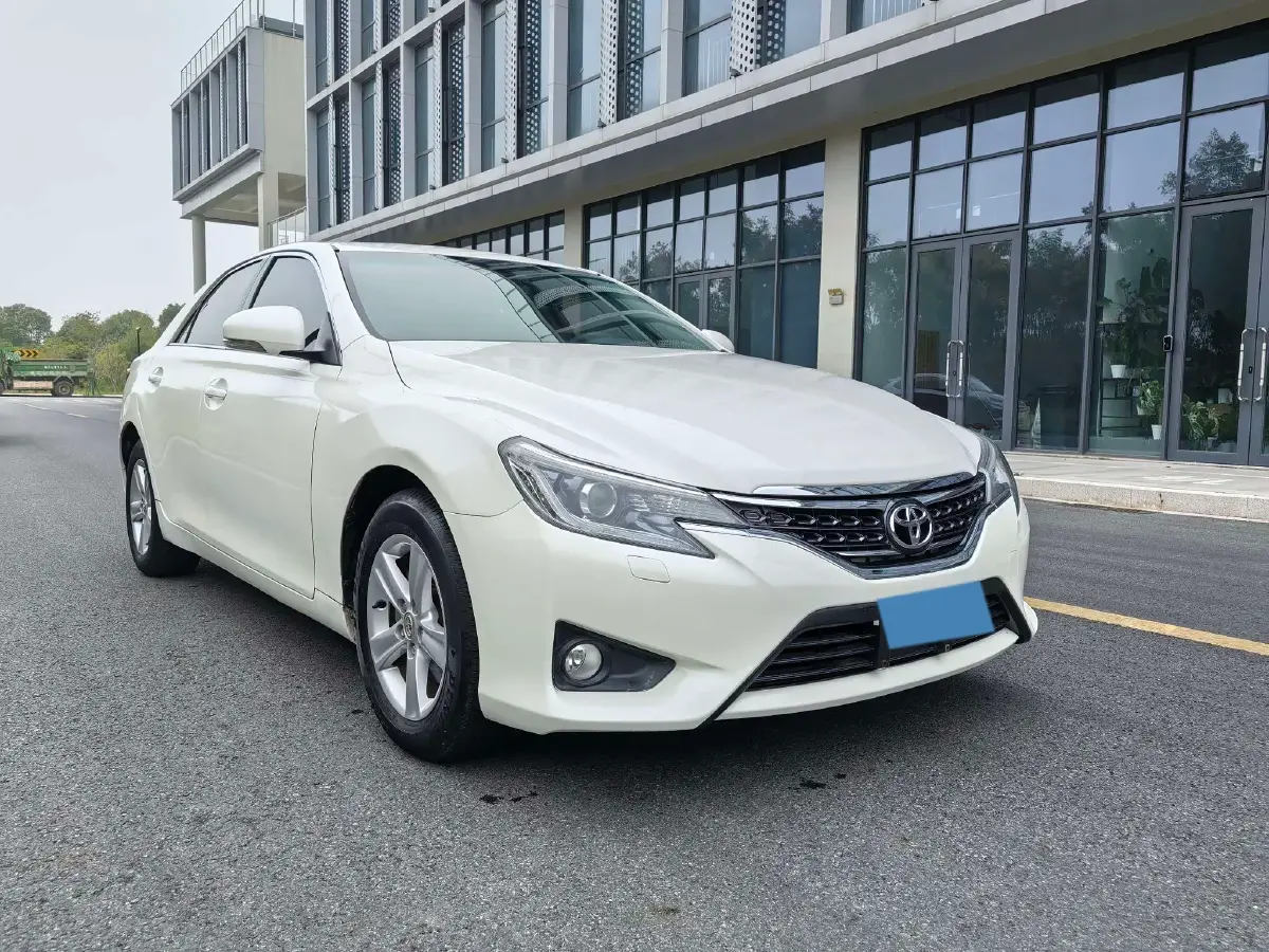 2013 Toyota Reiz 2.5L 193HP V6 6AT