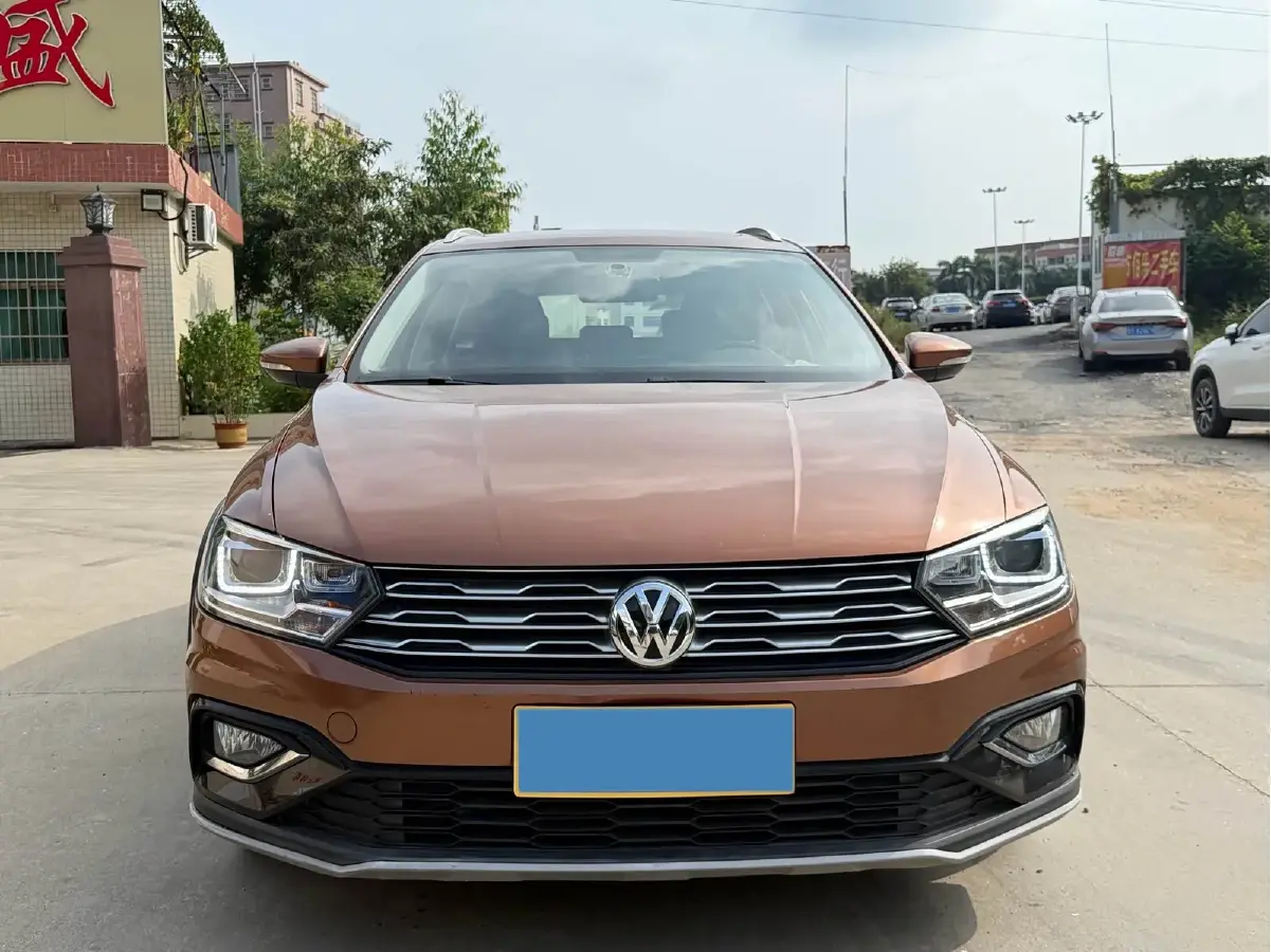 2018 Volkswagen C-Trek 1.5L 110HP L4 6AT