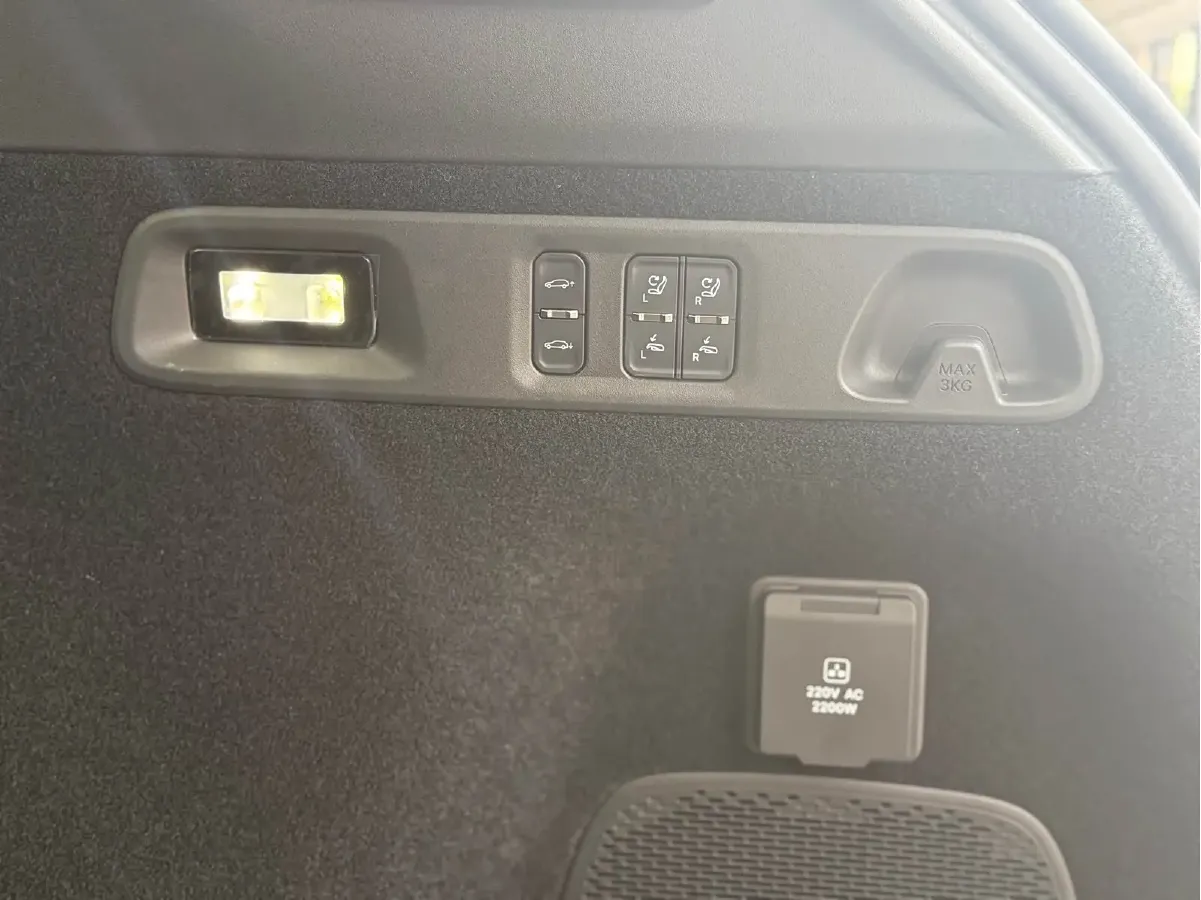 2025 Zeekr 7X BEV 100KWH,autocango,china used car exporter,china ev exporter,chinese used car exporter,chinese used ev exporter