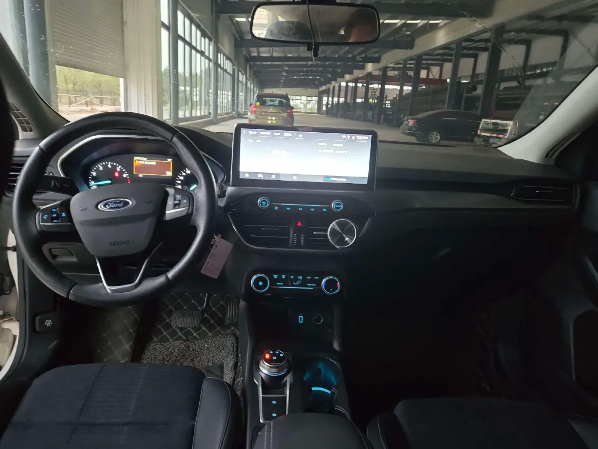 2020 Ford Focus Active 1.5T 174HP L3 8AT,autocango,china used car exporter,china ev exporter,chinese used car exporter,chinese used ev exporter