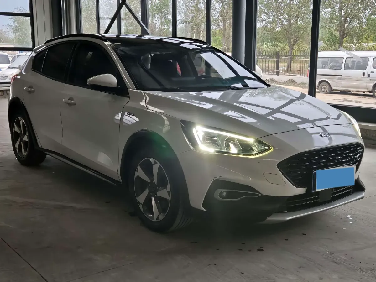 2020 Ford Focus Active 1.5T 174HP L3 8AT,autocango,china used car exporter,china ev exporter,chinese used car exporter,chinese used ev exporter