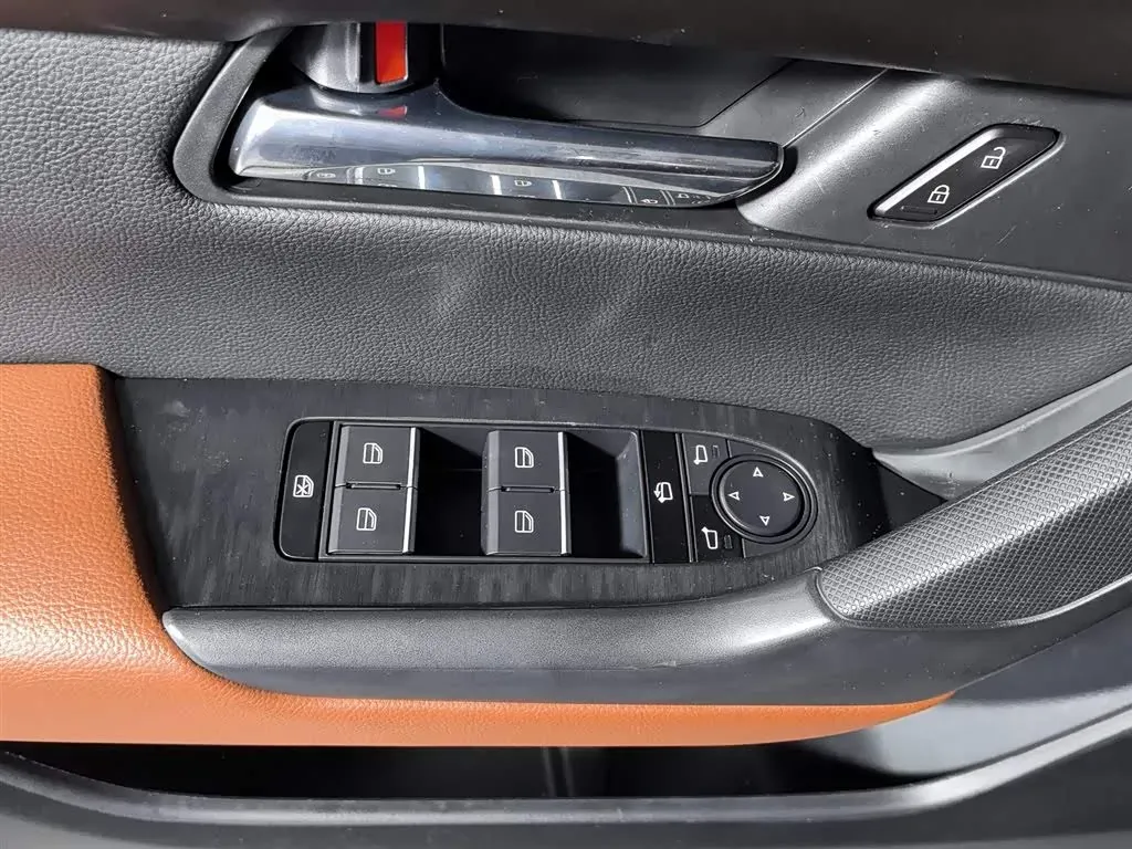 2023 Mazda CX-50 2.5L 188HP L4 6AT,autocango,china used car exporter,china ev exporter,chinese used car exporter,chinese used ev exporter