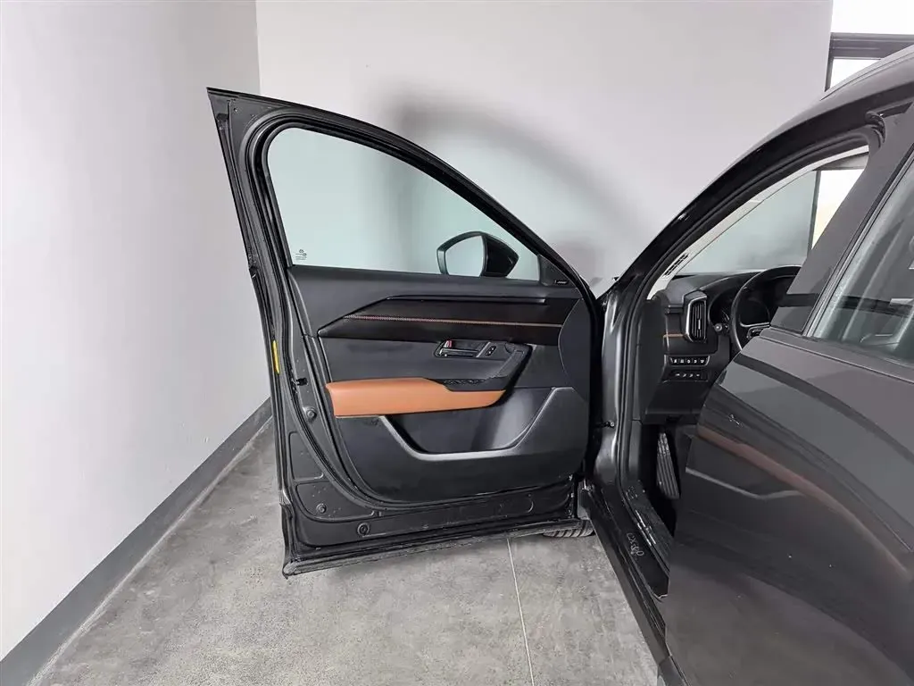 2023 Mazda CX-50 2.5L 188HP L4 6AT,autocango,china used car exporter,china ev exporter,chinese used car exporter,chinese used ev exporter