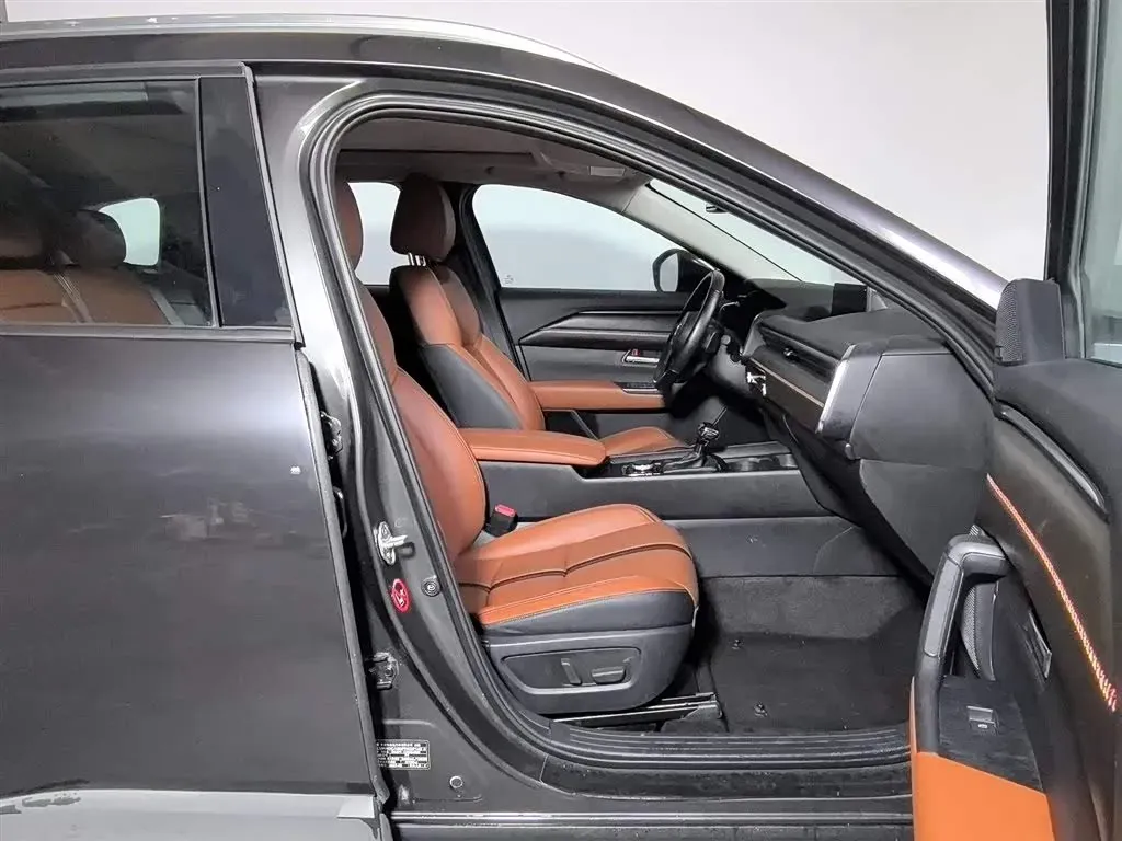 2023 Mazda CX-50 2.5L 188HP L4 6AT,autocango,china used car exporter,china ev exporter,chinese used car exporter,chinese used ev exporter