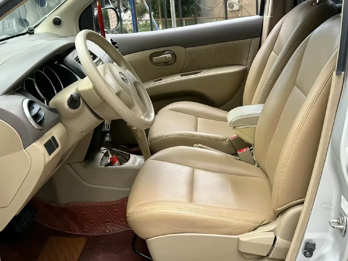 2013 Nissan Livina 1.6L 124HP L4 CVT,autocango,china used car exporter,china ev exporter,chinese used car exporter,chinese used ev exporter