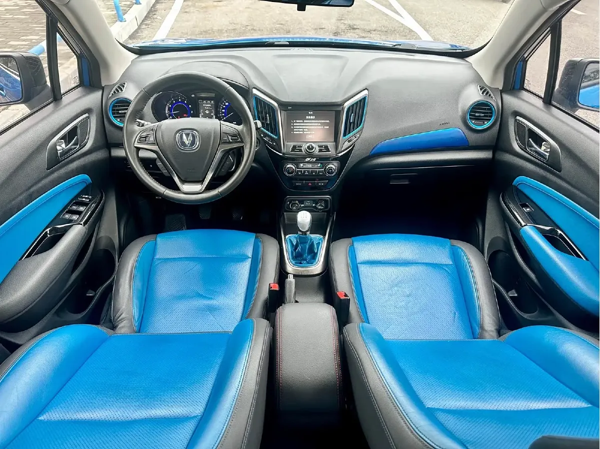 2016 ChangAn CS15 1.5L 107HP L4 5MT,autocango,china used car exporter,china ev exporter,chinese used car exporter,chinese used ev exporter