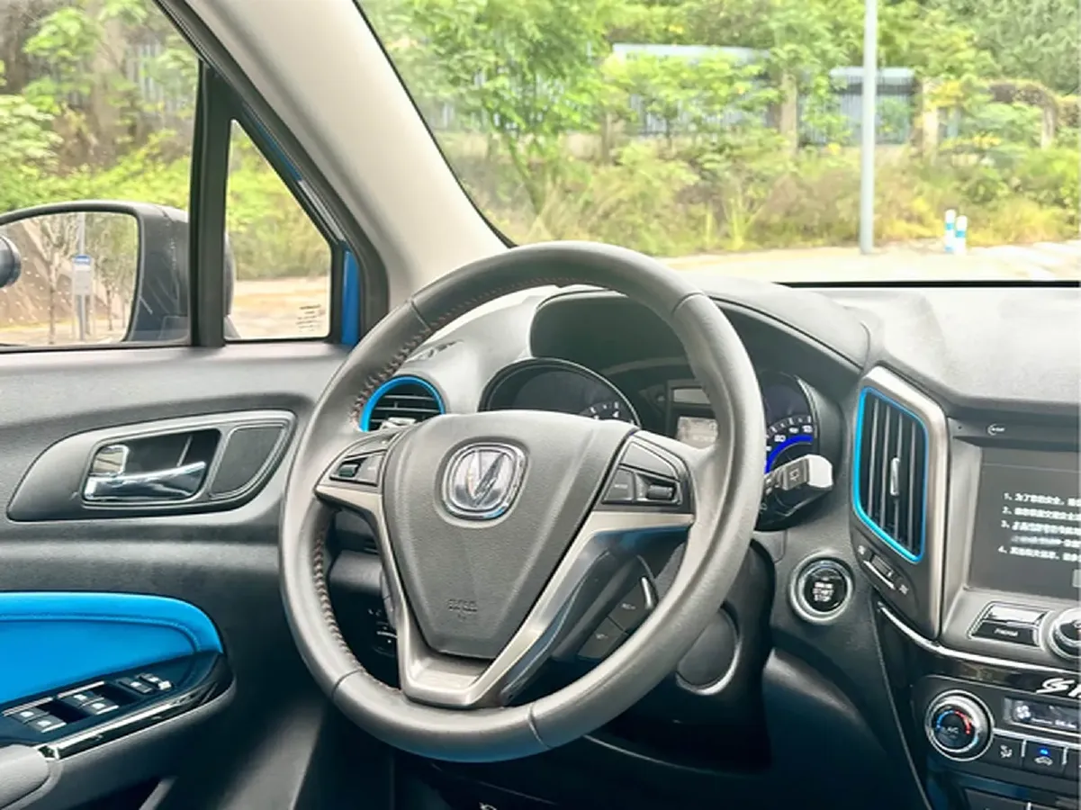 2016 ChangAn CS15 1.5L 107HP L4 5MT,autocango,china used car exporter,china ev exporter,chinese used car exporter,chinese used ev exporter