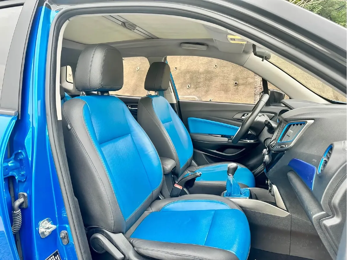 2016 ChangAn CS15 1.5L 107HP L4 5MT,autocango,china used car exporter,china ev exporter,chinese used car exporter,chinese used ev exporter